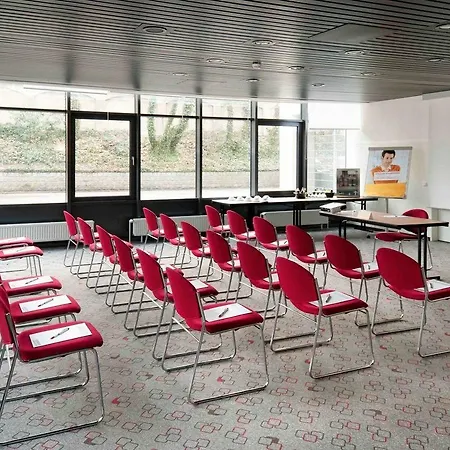 Ibis Hauptbahnhof 2* Aψβούργη