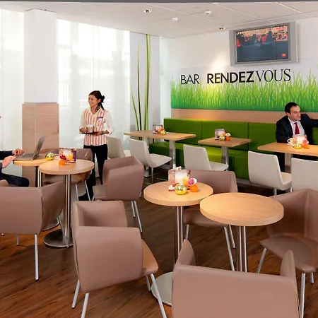 Ibis Hauptbahnhof Готель 2*