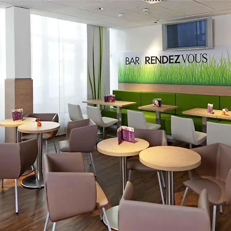 Ibis Hauptbahnhof Hotel 2*