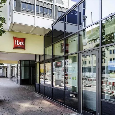 Готель Ibis Hauptbahnhof 2*