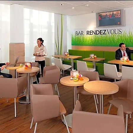 Ibis Hauptbahnhof Hotel 2*