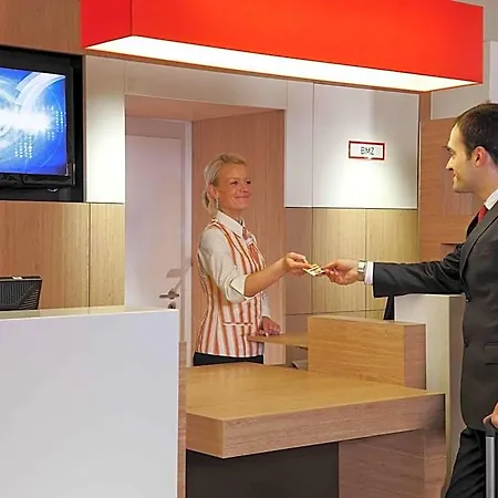 Ibis Hauptbahnhof 2*