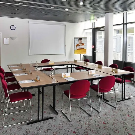 Ibis Hauptbahnhof 2*