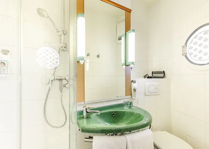 Hotel Ibis Hauptbahnhof 2*