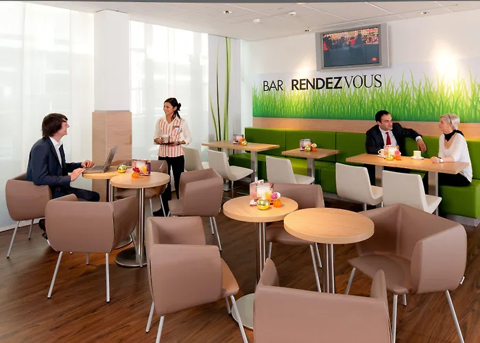 Ibis Hauptbahnhof Hotel 2*