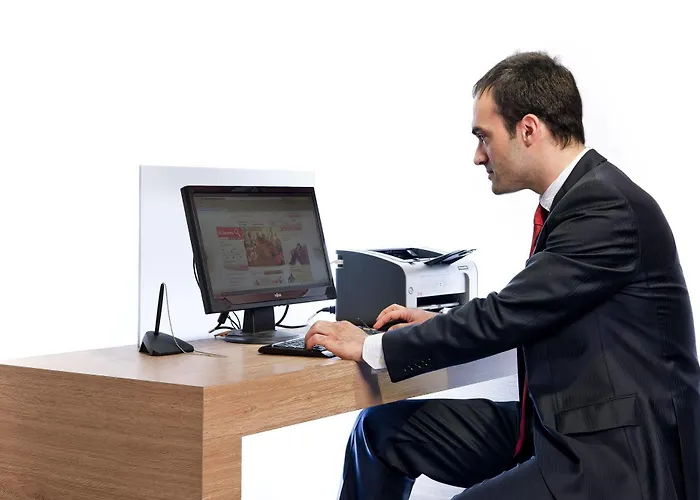 Hotel Ibis Hauptbahnhof 2*