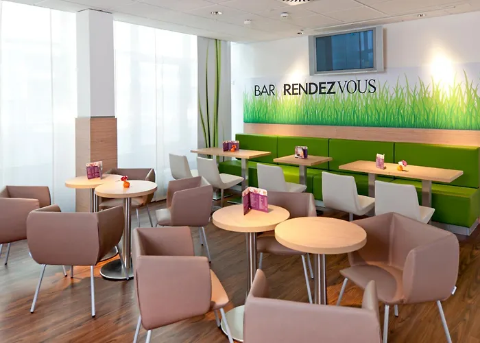 Ibis Hauptbahnhof Hotel 2*